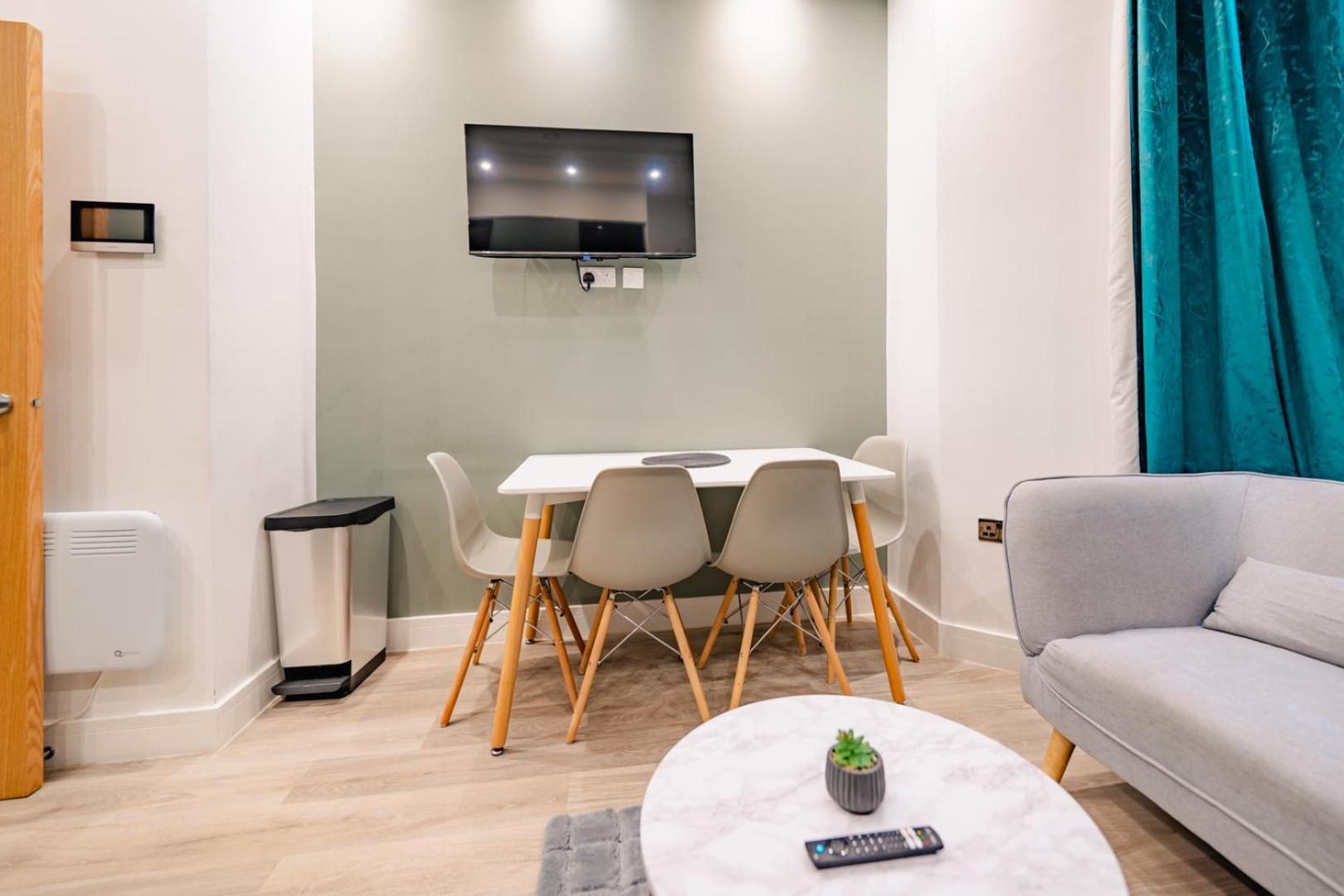 Luxury Apartments In Cardiff City Centre Ngoại thất bức ảnh